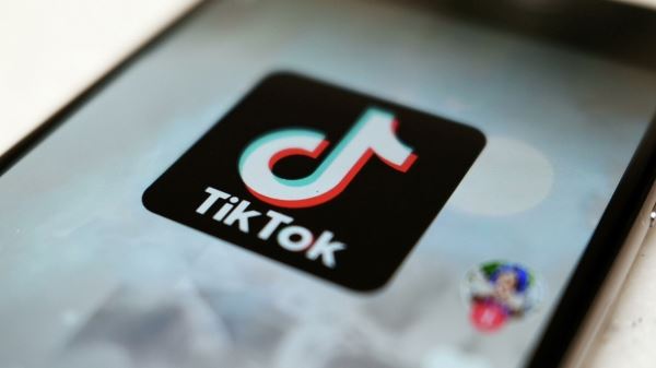TikTok опроверг информацию о снятии запрета на публикацию контента в России